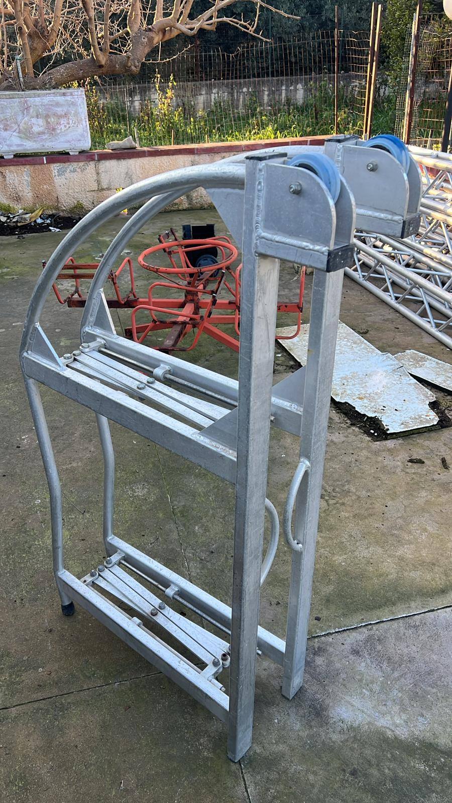 USATO N. 01 GONDOLA PER MIXER AUDI